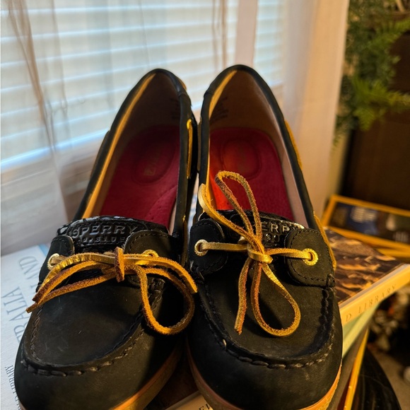 Sperry Topsiders 8.5 back with black leopard print design side - Picture 3 of 6